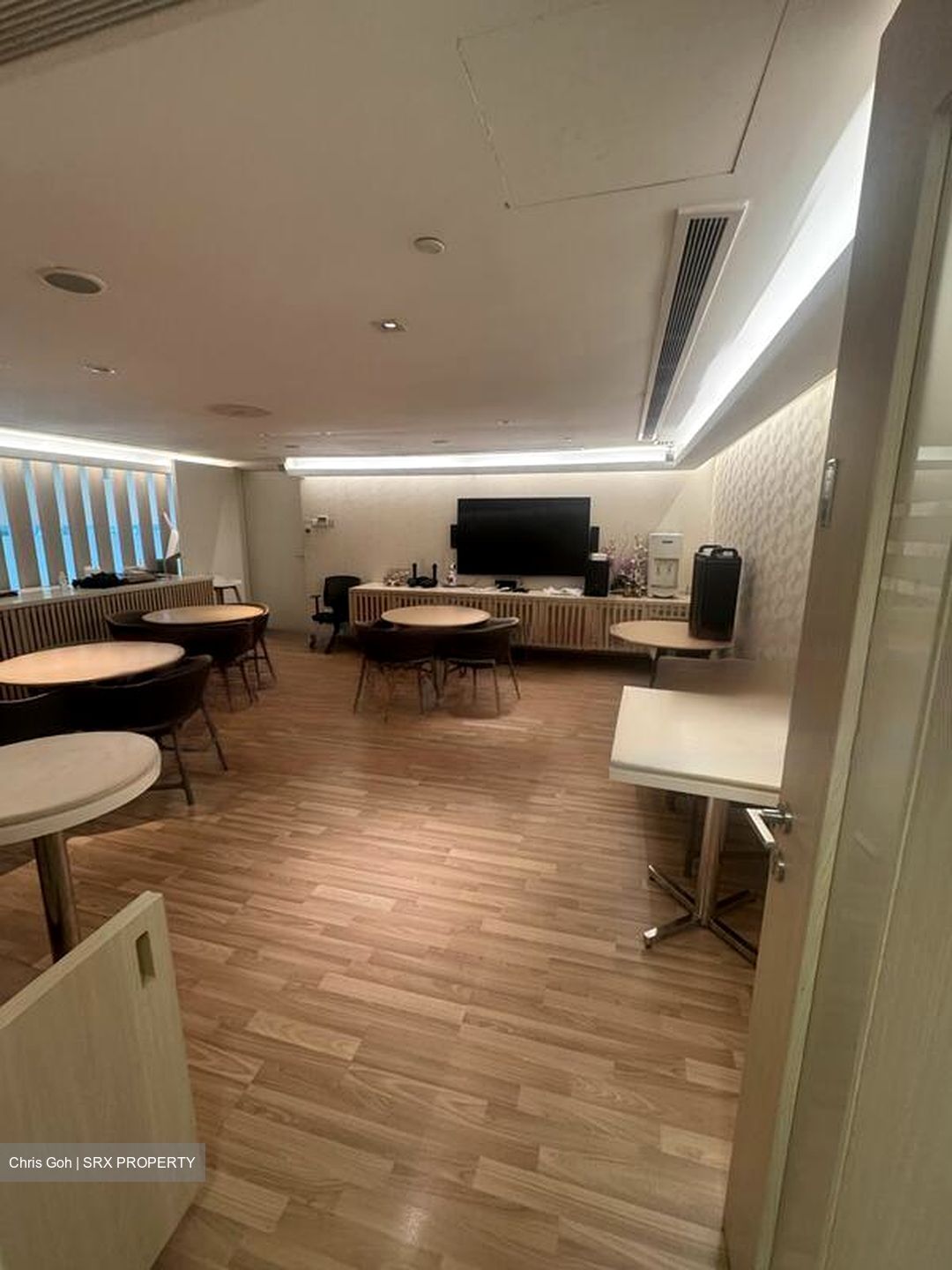 Bugis Junction (D7), Retail #459018151